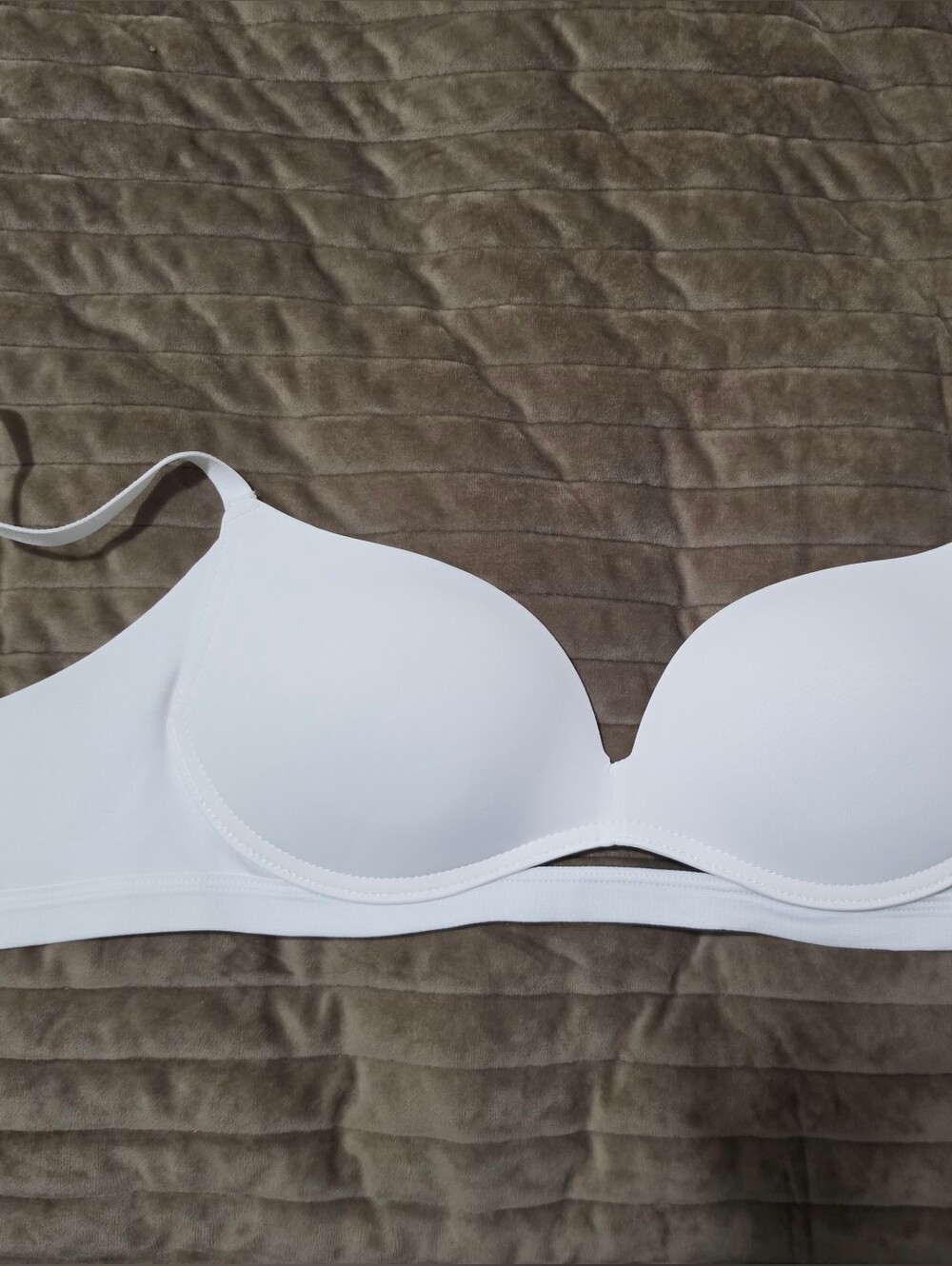 Cherries Office Elegance - Wireless Push-up Bra